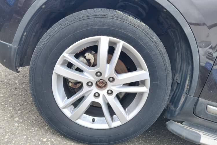Used Yema T70 2016 1.8T CVT Elegant Model Exterior 4