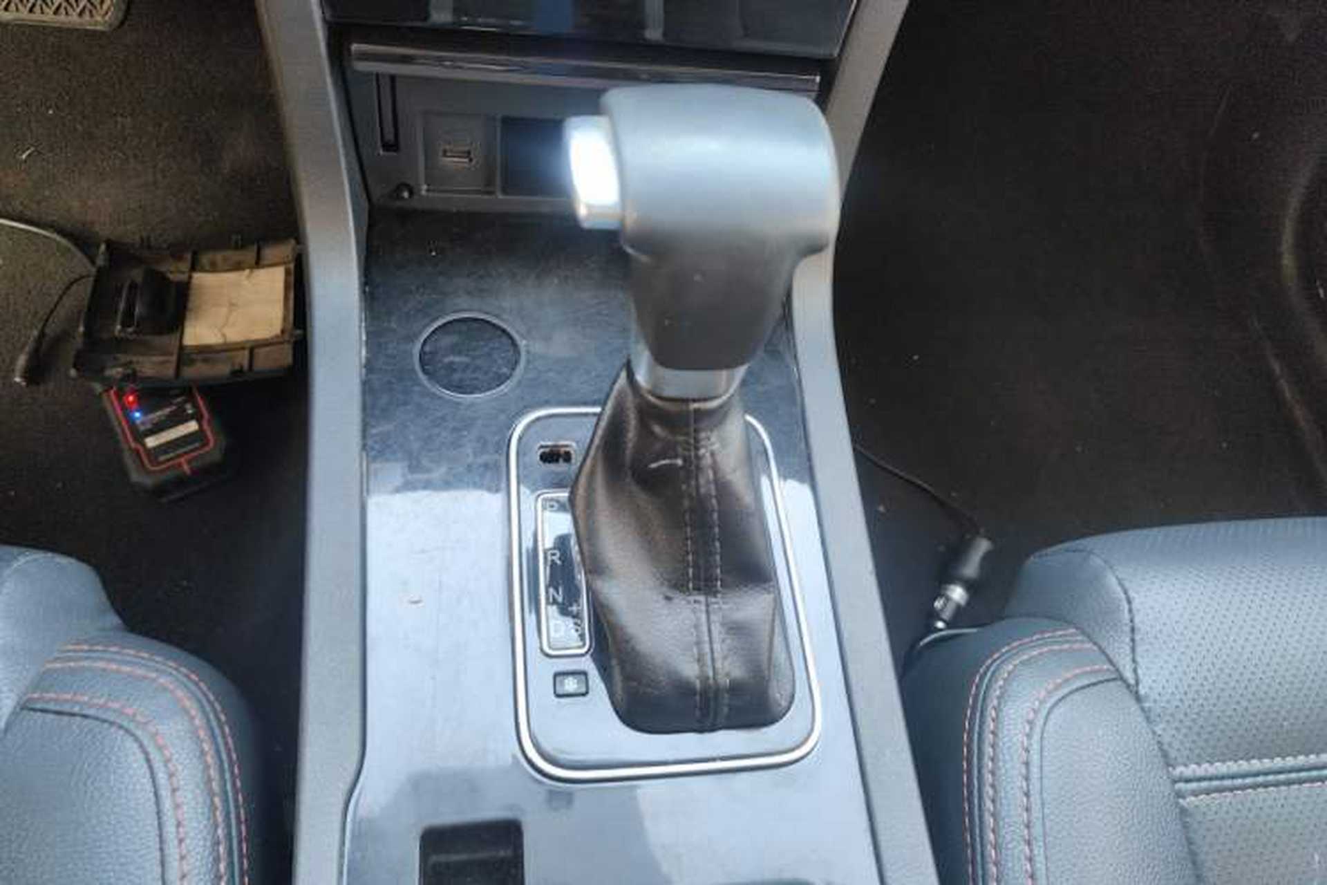 Used Yema T70 2016 1.8T CVT Elegant Model Gear Lever