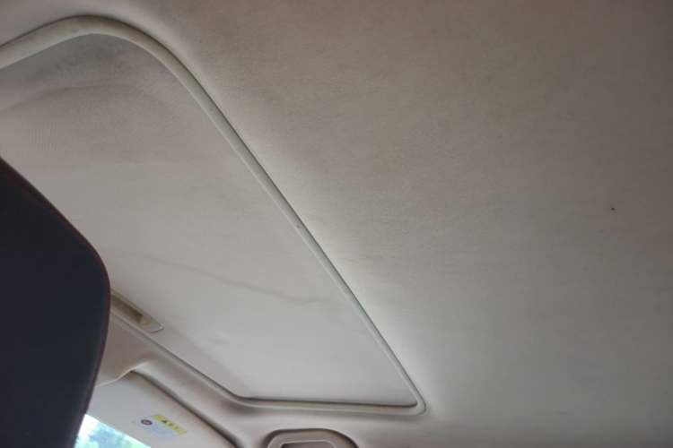 Used Yema T70 2016 1.8T CVT Elegant Model Headliner