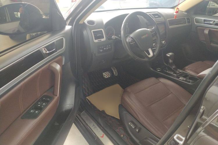 Used Yema T70 2016 Upgraded Model 1.8T CVT Flagship Edition Interior 2