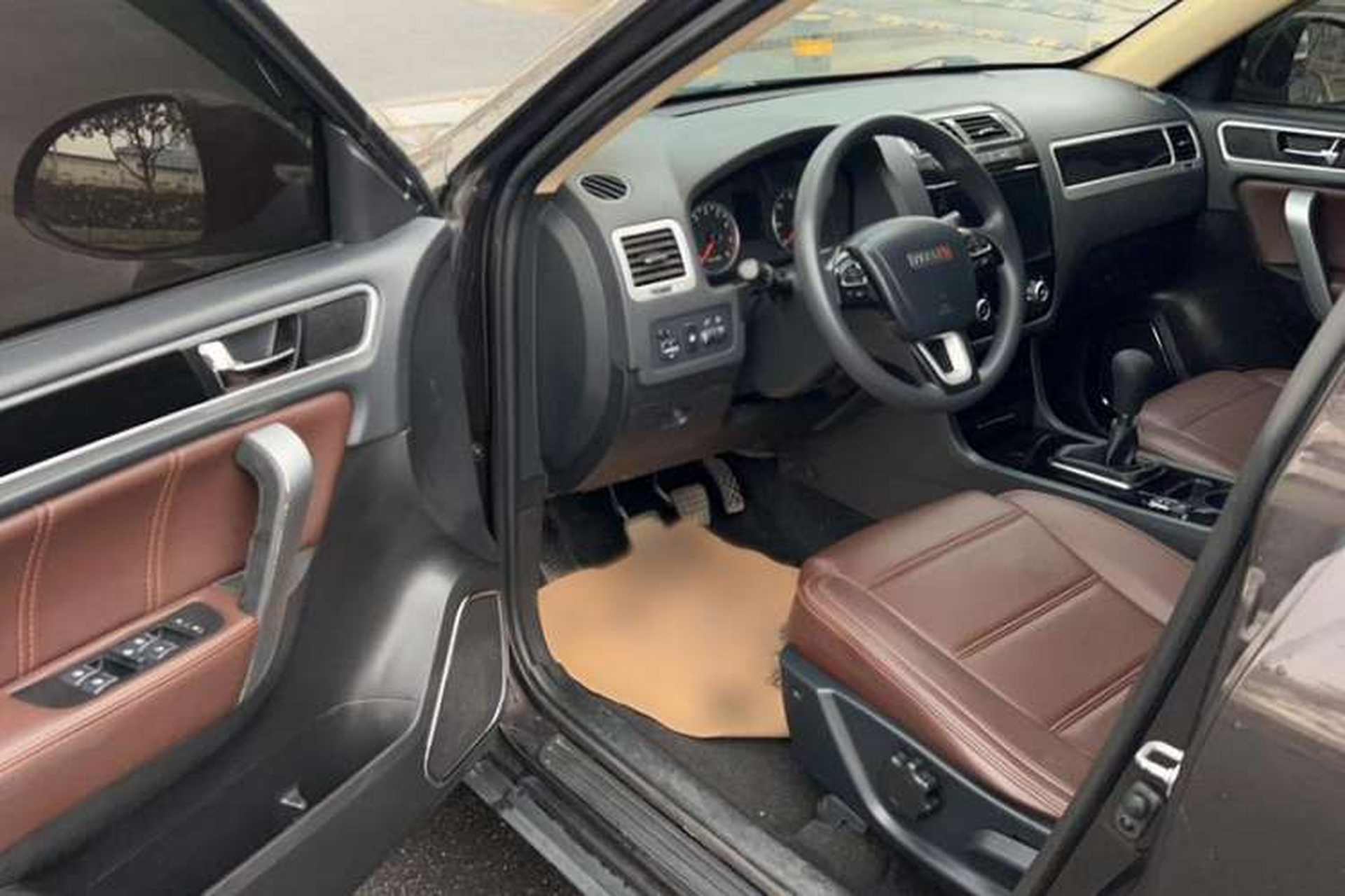 Used Yema T70 2016 Upgraded Model 1.8L Manual Comfort Version Interior 9