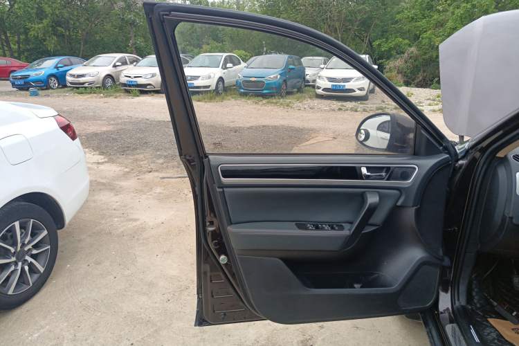 Used Yema T70 2016 Upgraded Model 1.8L Manual Elite Version Left Front Door Interior