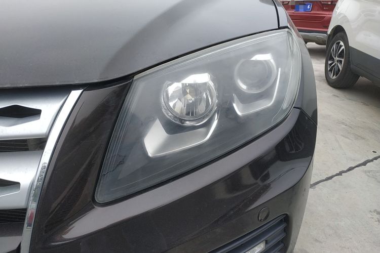 Used Yema T70 2016 Upgraded Model 1.8T CVT Flagship Edition Left Front Headlight