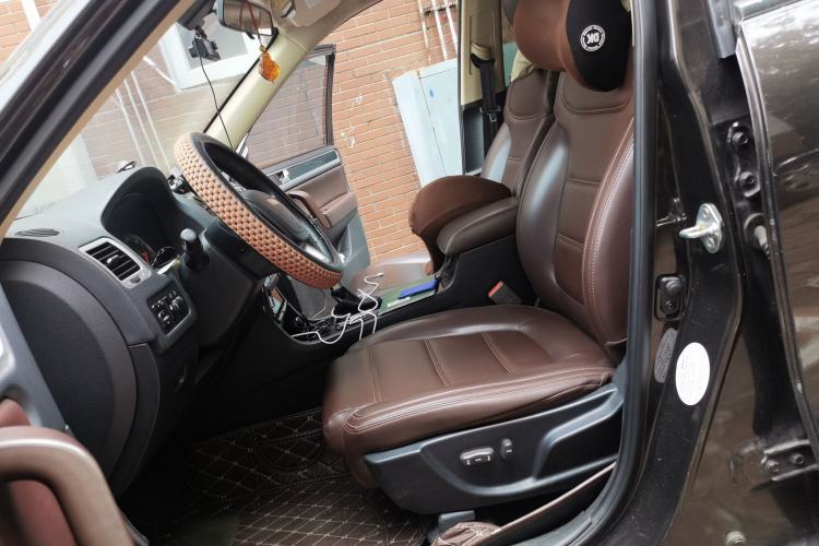 Used Yema T70 2016 1.8T CVT Elegant Model Left Front Seat