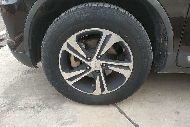 Used Yema T70 2016 Upgraded Model 1.8T CVT Flagship Edition Left Front Wheel Hub