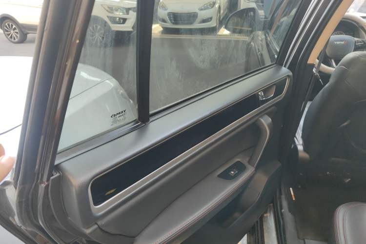 Used Yema T70 2016 1.8T CVT Elegant Model Left Rear Door Interior