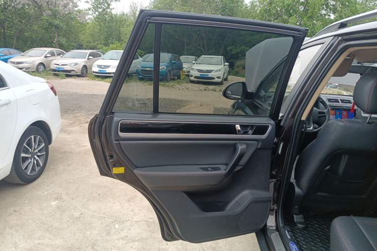 Used Yema T70 2016 Upgraded Model 1.8L Manual Elite Version Left Rear Door Interior
