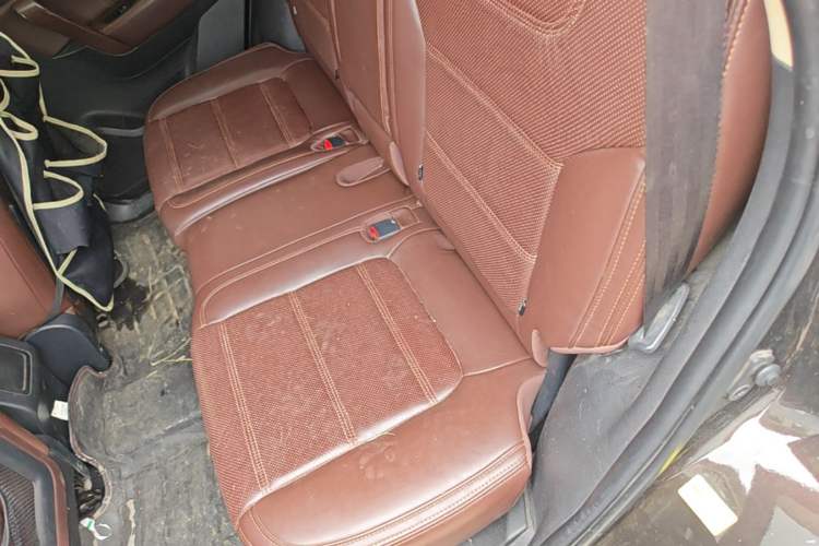 Used Yema T70 2016 Upgraded Model 1.8T CVT Flagship Edition Left Rear Seat