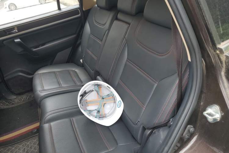 Used Yema T70 2016 Upgraded Model 1.5T Manual Leading Version Left Rear Seat