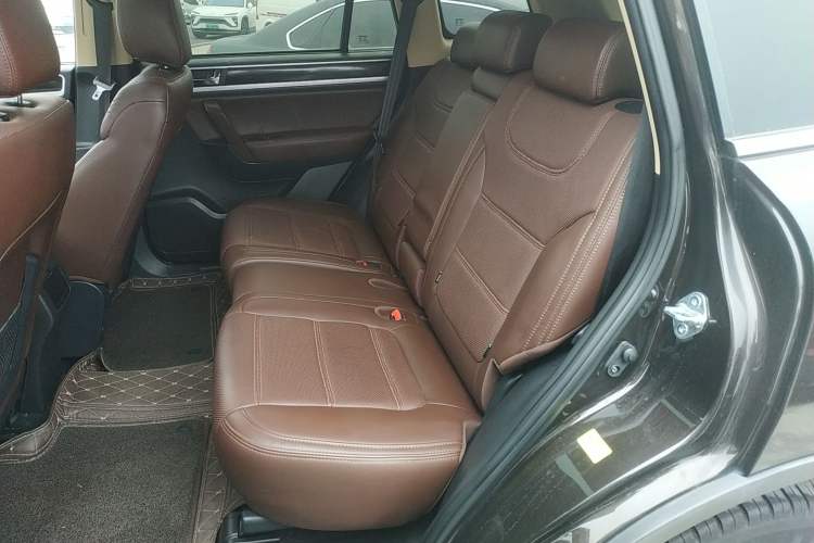 Used Yema T70 2016 Upgraded Model 1.8T CVT Flagship Edition Left Rear Seat