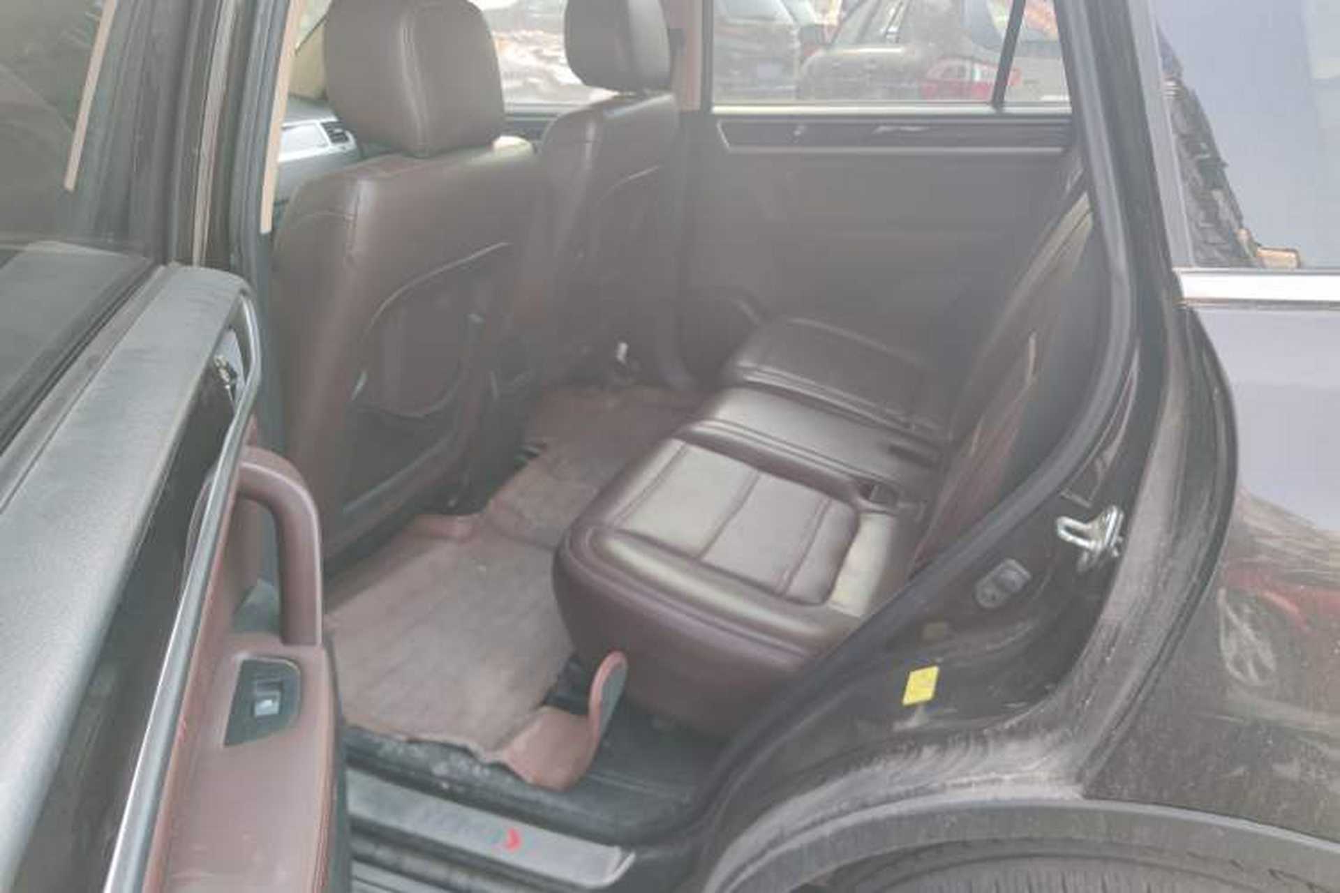 Used Yema T70 2016 Upgraded Model 1.8T CVT Flagship Edition Left Rear Seat