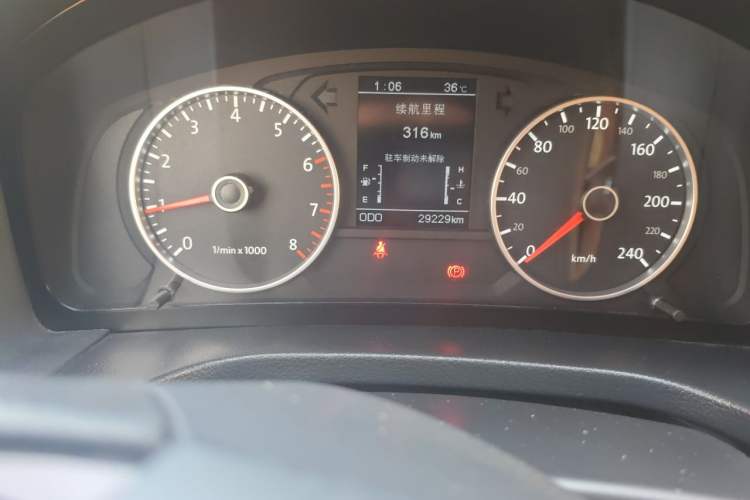 Used Yema T70 2016 Upgraded Model 1.8L Manual Comfort Version Odometer Close Up