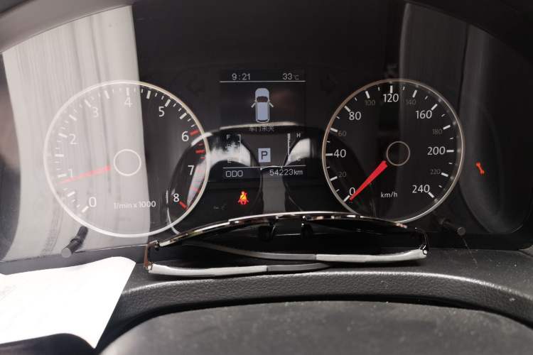 Used Yema T70 2016 1.8T CVT Elegant Model Odometer Close Up