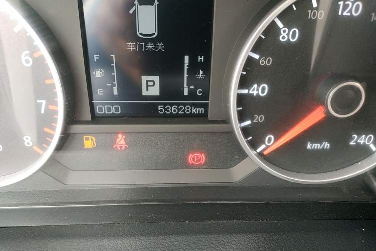 Used Yema T70 2016 Upgraded Model 1.8T CVT Flagship Edition Odometer Close Up
