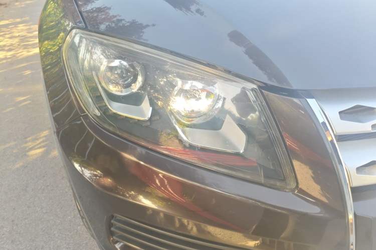 Used Yema T70 2016 Upgraded Model 1.8L Manual Comfort Version Right Front Headlight
