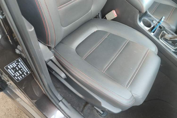 Used Yema T70 2016 1.8T CVT Elegant Model Right Front Seat