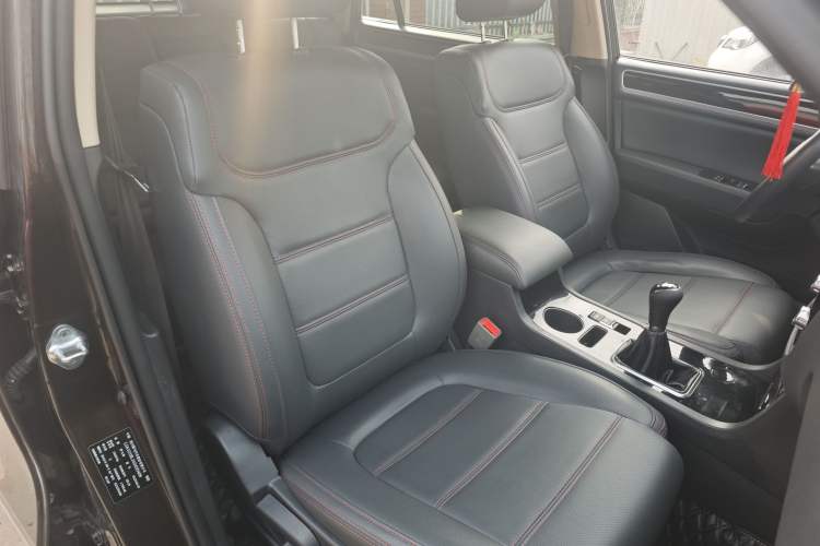 Used Yema T70 2016 Upgraded Model 1.8L Manual Elite Version Right Front Seat
