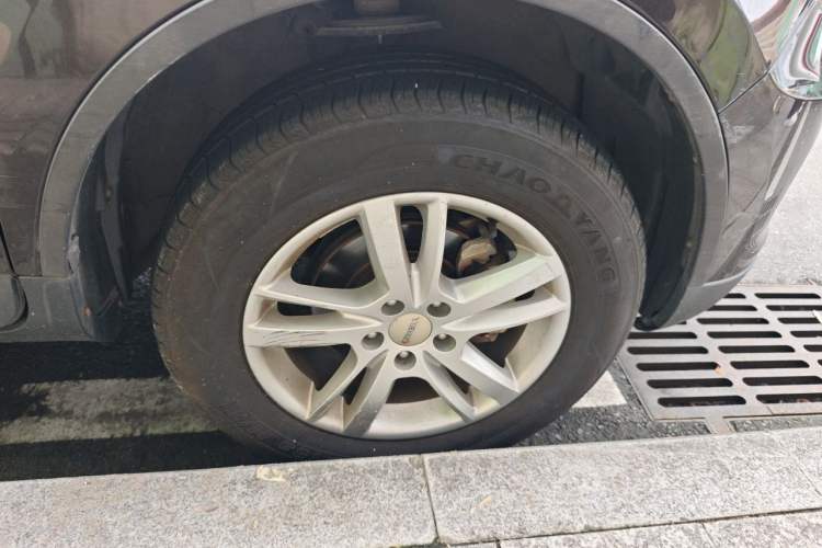 Used Yema T70 2016 Upgraded Model 1.8L Manual Comfort Version Right Front Wheel Hub