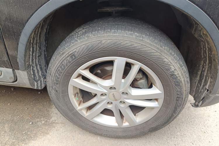 Used Yema T70 2016 Upgraded Model 1.8L Manual Comfort Version Right Front Wheel Hub