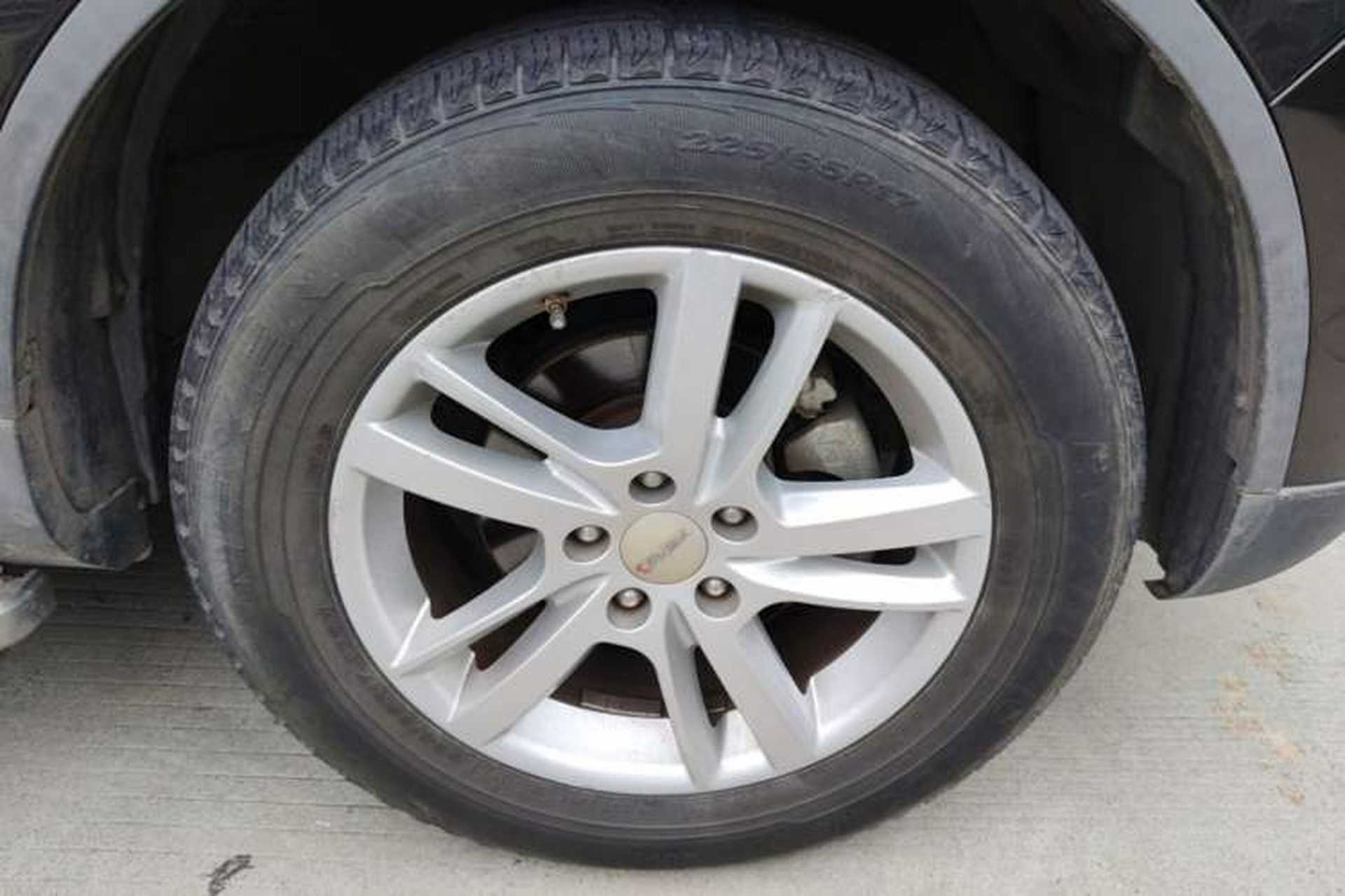 Used Yema T70 2016 1.8T CVT Elegant 7-Seater Right Front Wheel Hub