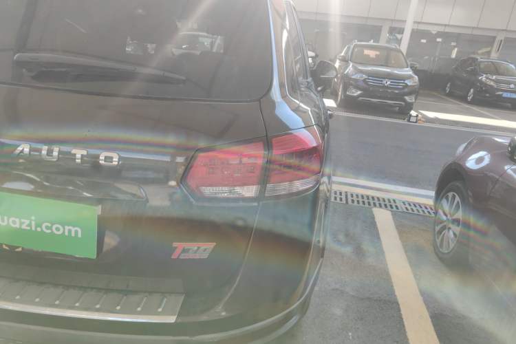 Used Yema T70 2016 1.8T CVT Elegant Model Right Rear Taillight