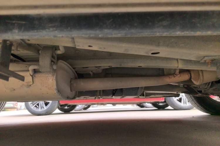 Used Yema T70 2016 Upgraded Model 1.8T CVT Flagship Edition Right Side Sill