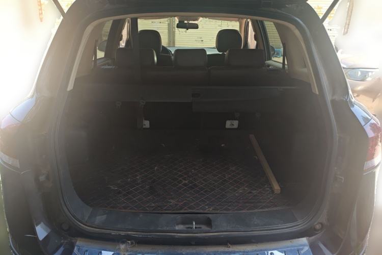 Used Yema T70 2016 Upgraded Model 1.8T CVT Flagship Edition Trunk