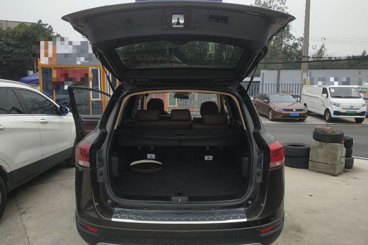 Used Yema T70 2016 Upgraded Model 1.8T CVT Flagship Edition Trunk