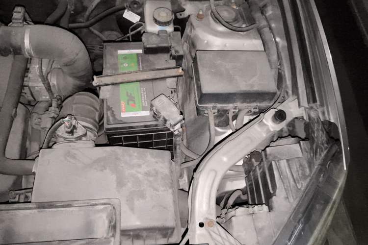 Used Yema T70 2016 Upgraded Model 1.8T CVT Flagship Edition Engine Bay Left