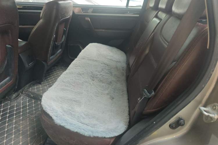 Used Yema T70 2016 Upgraded Model 1.8L Manual Comfort Version Left Rear Seat