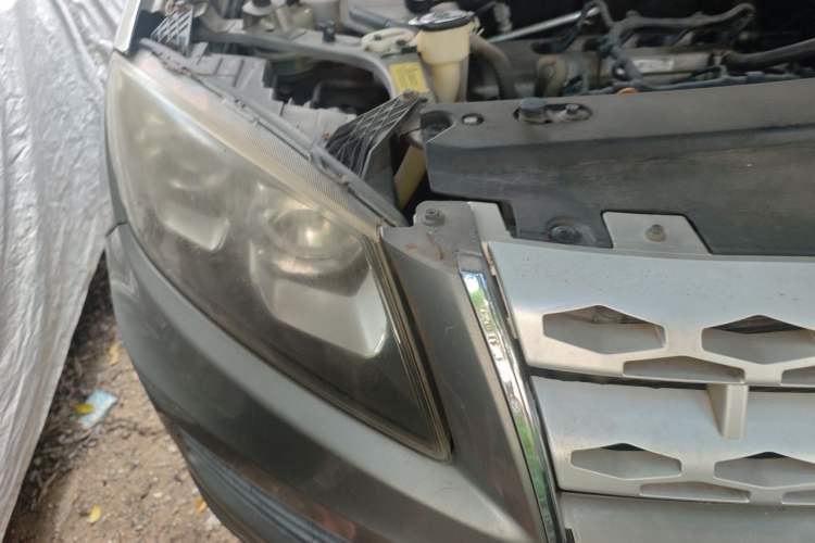 Used Yema T70 2016 Upgraded Model 1.8L Manual Comfort Version Right Front Headlight