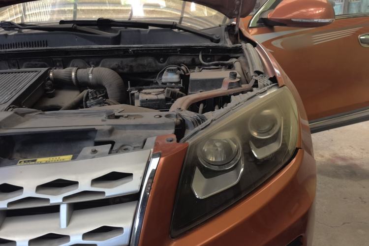 Used Yema T70 2016 1.8T CVT Ambition Model Engine Bay Left