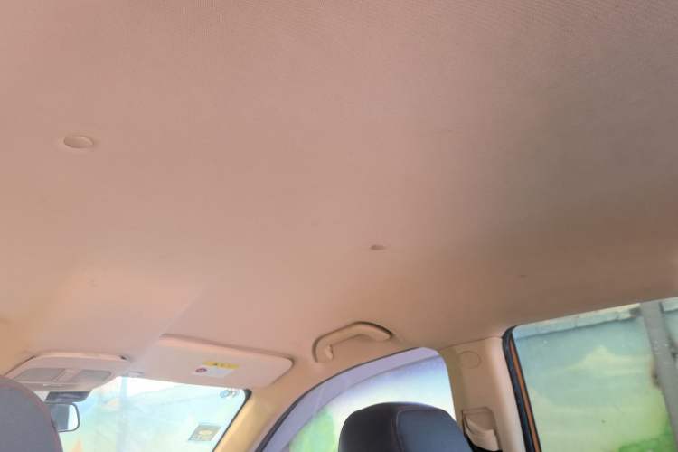 Used Yema T70 2016 1.8T CVT Ambition Model Headliner