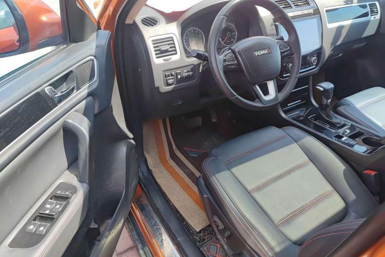 Used Yema T70 2016 1.8T CVT Elegant Model Interior 2
