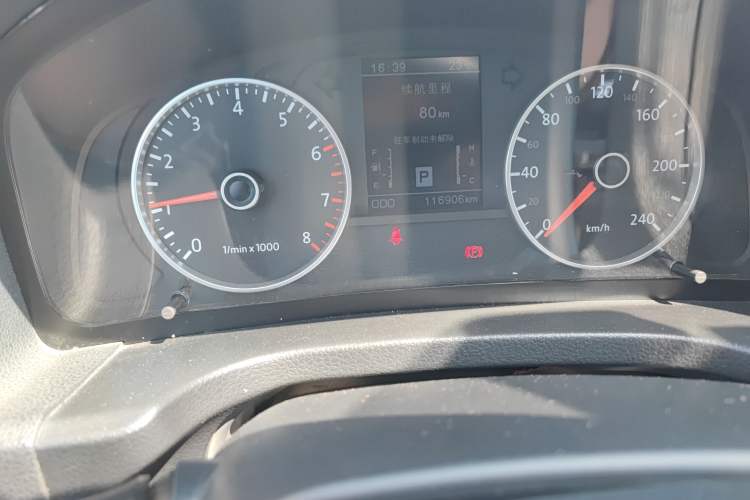 Used Yema T70 2016 1.8T CVT Elegant Model Odometer Close Up