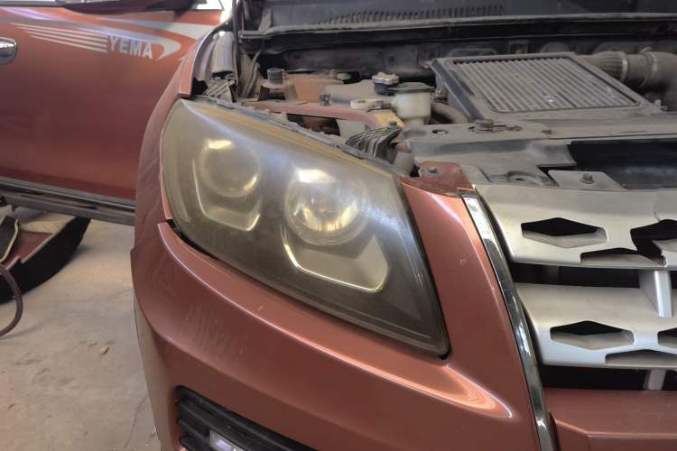 Used Yema T70 2016 1.8T CVT Ambition Model Right Front Headlight