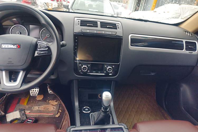 Used Yema T70 2016 Upgraded Model 1.5T Manual Luxury Version Audio And AC Panel