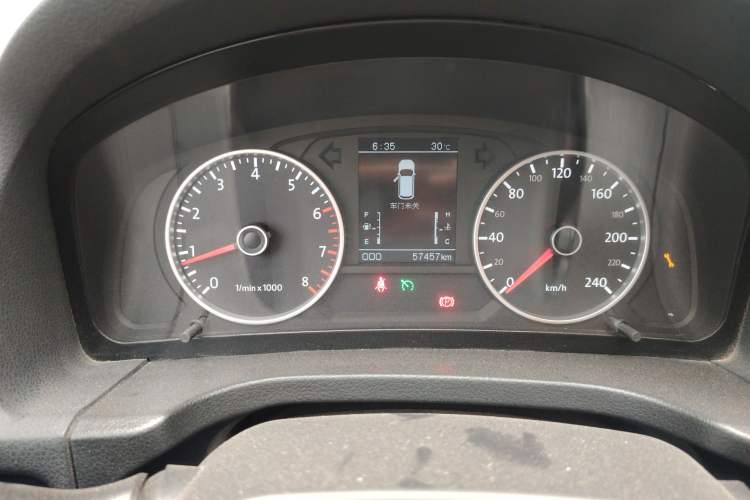 Used Yema T70 2016 Upgraded Model 1.5T Manual Luxury Version Instrument Cluster