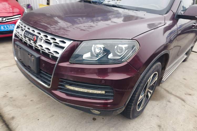 Used Yema T70 2016 Upgraded Model 1.5T Manual Luxury Version Left Front Headlight