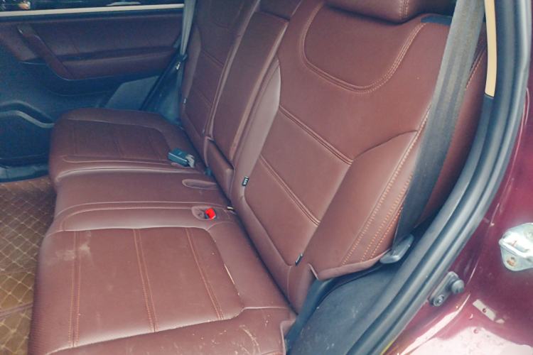 Used Yema T70 2016 Upgraded Model 1.5T Manual Luxury Version Left Rear Seat