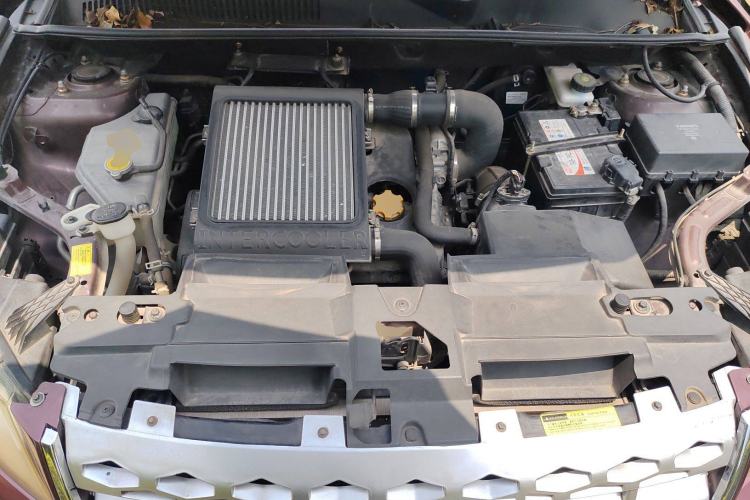 Used Yema T70 2016 Upgraded Model 1.8T CVT Flagship Edition Engine Bay