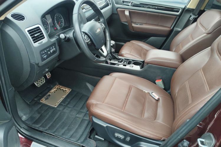 Used Yema T70 2016 Upgraded Model 1.8T CVT Flagship Edition Interior 3