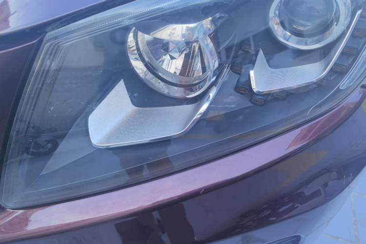 Used Yema T70 2016 Upgraded Model 1.8L Manual Comfort Version Left Front Headlight