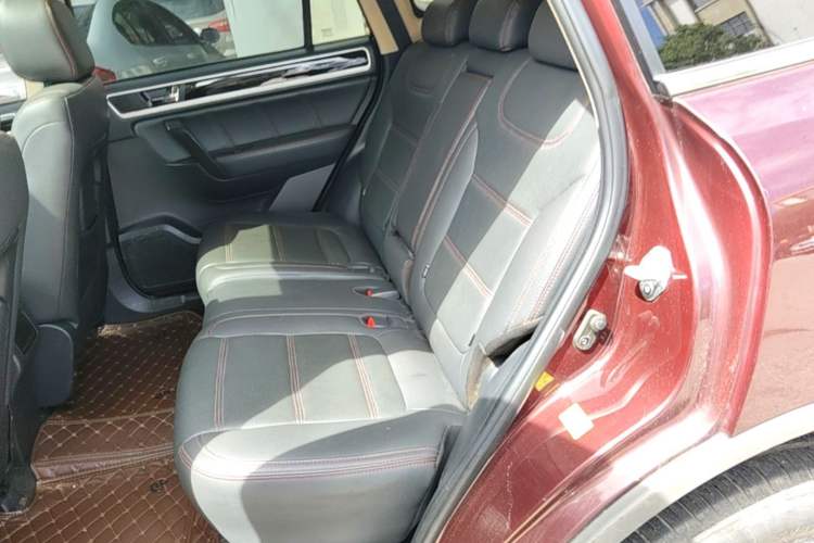 Used Yema T70 2016 1.8T CVT Smart 7-Seater Left Rear Seat