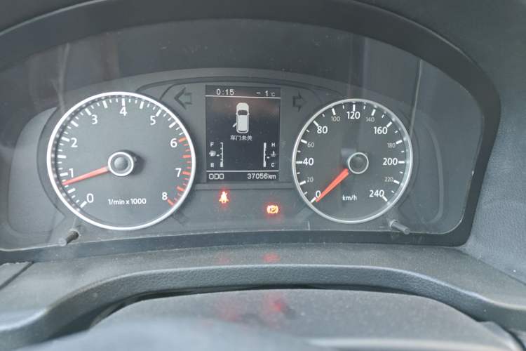 Used Yema T70 2016 Upgraded Model 1.8L Manual Elite Version Odometer Close Up