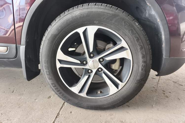 Used Yema T70 2016 1.8T CVT Smart 7-Seater Right Front Wheel Hub