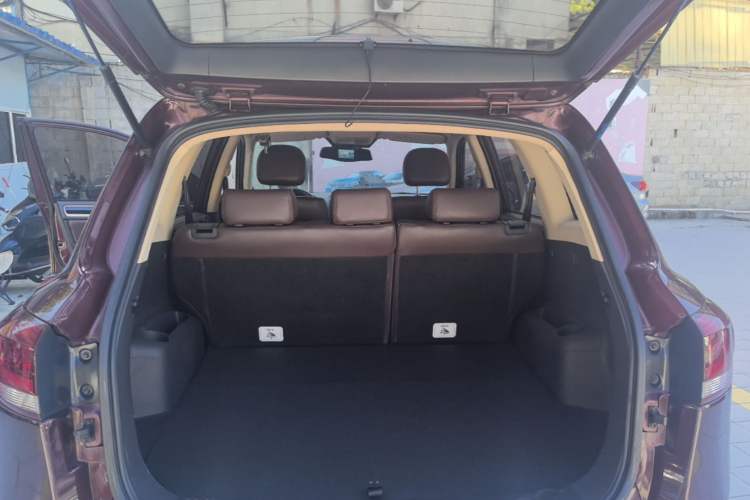 Used Yema T70 2016 Upgraded Model 1.8L Manual Comfort Version Trunk