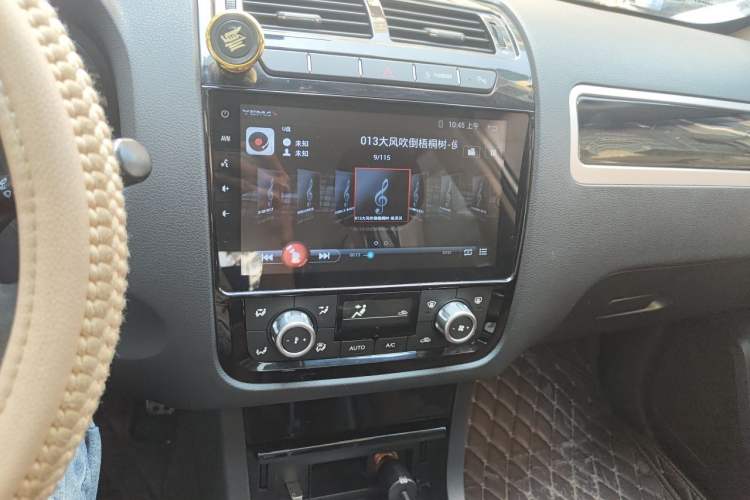Used Yema T70 2016 Upgraded Model 1.5T Manual Luxury Version Audio And AC Panel