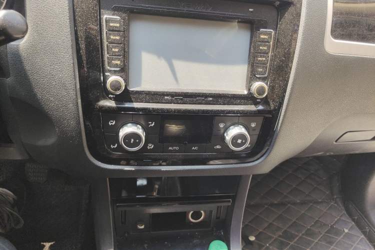 Used Yema T70  Audio And AC Panel