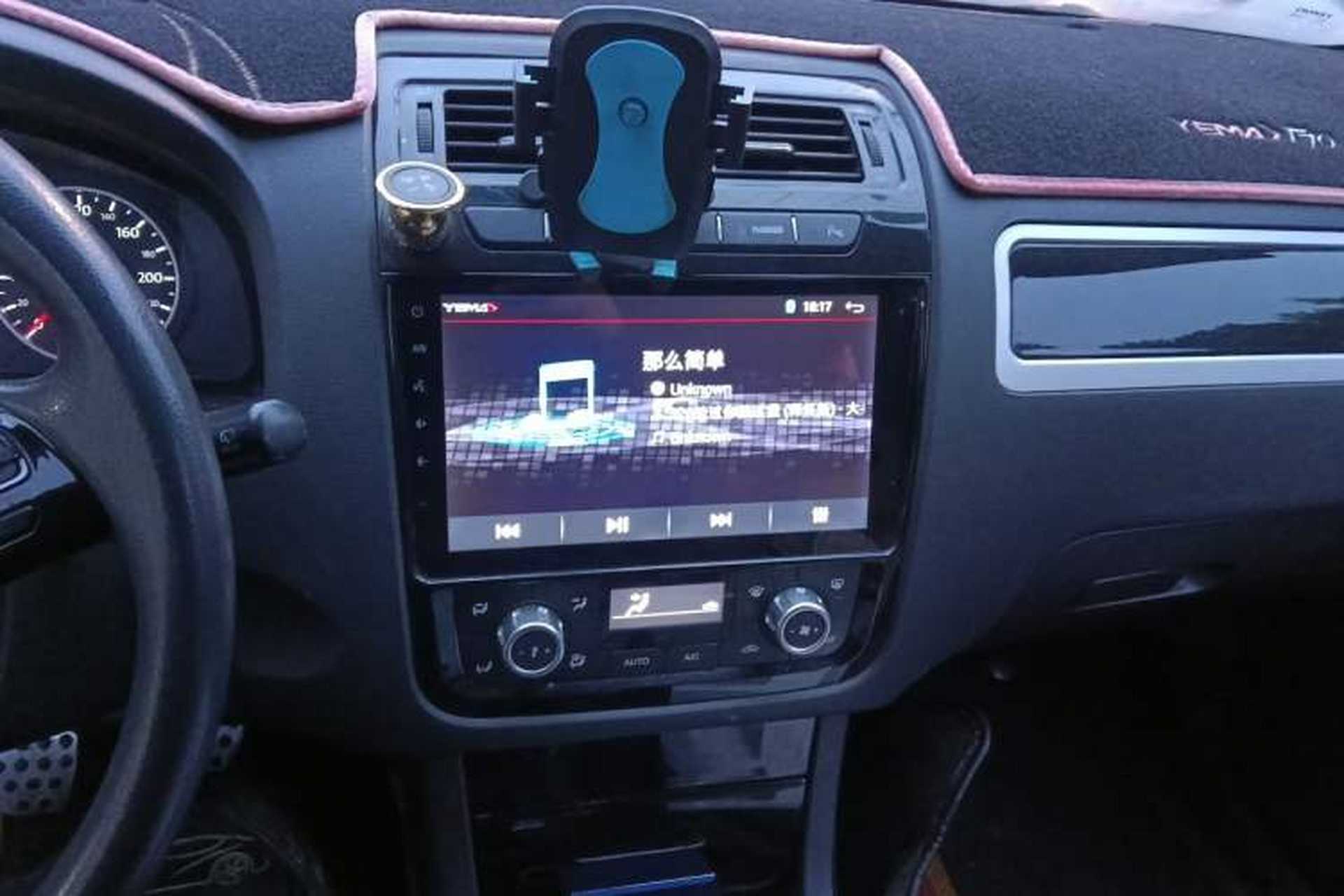 Used Yema T70 2016 Upgraded Model 1.5T Manual Luxury Version Audio And AC Panel